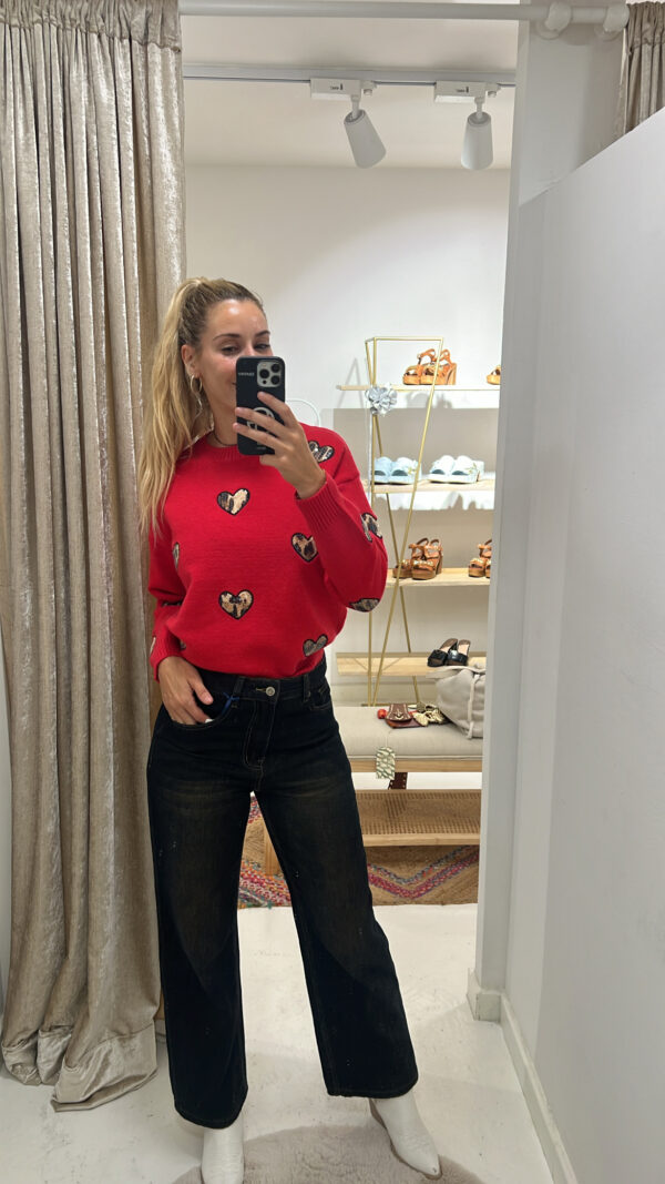 Jersey rojo con corazones animal print