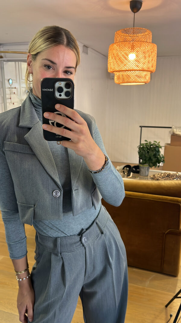 Traje faralá gris
