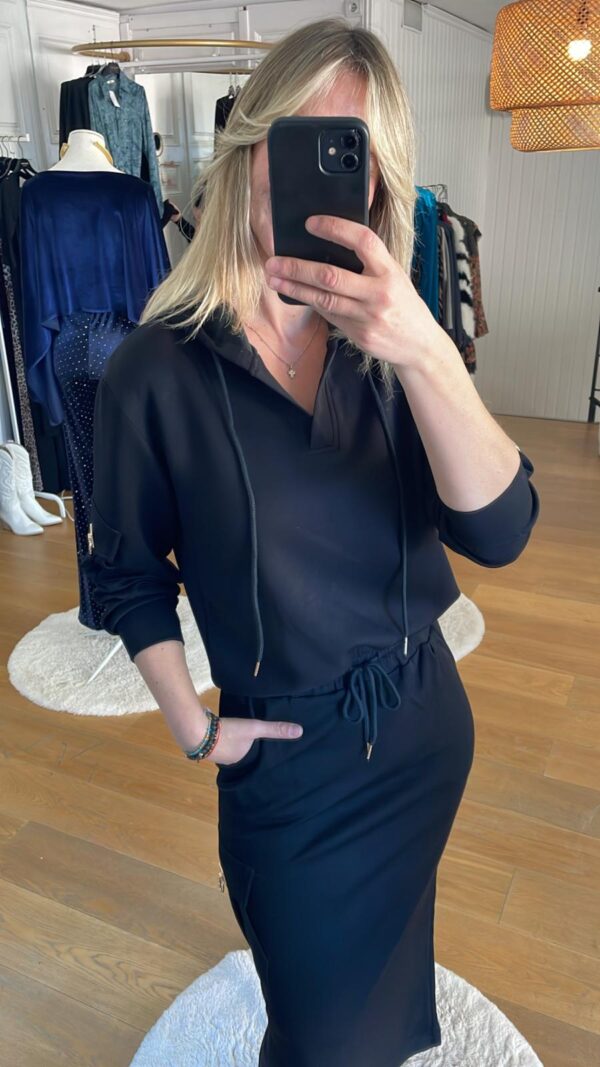 Conjunto athleisure negro