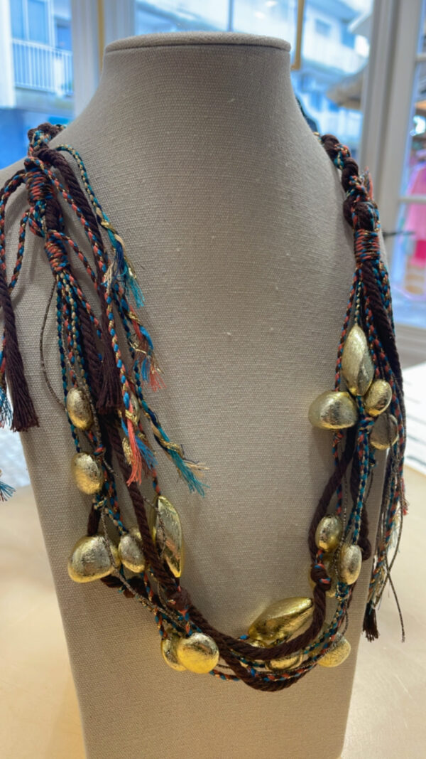 Collar étnico sa punta