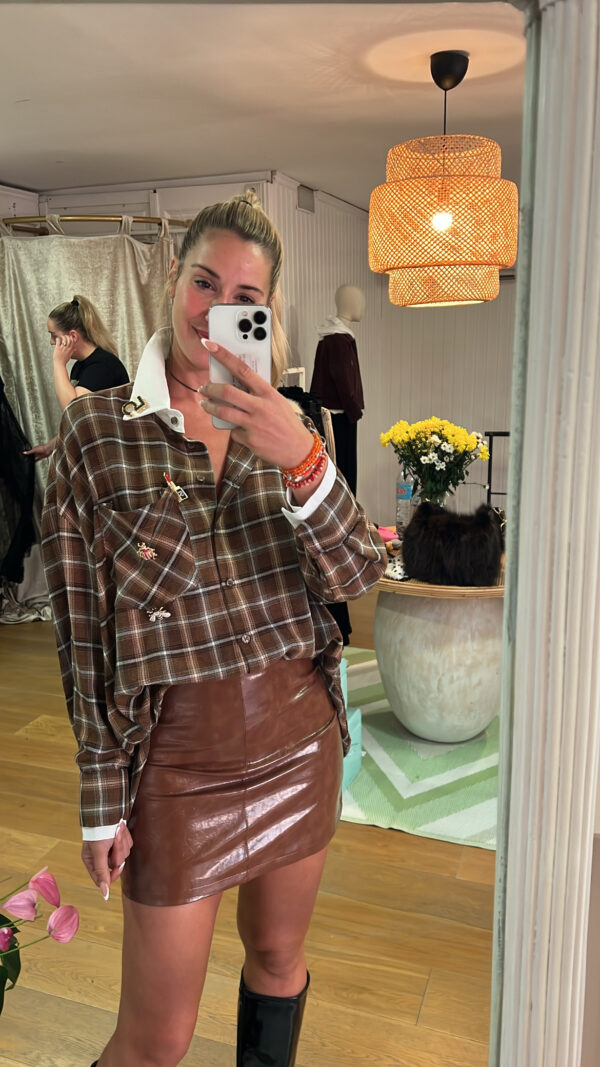 Falda brown glow