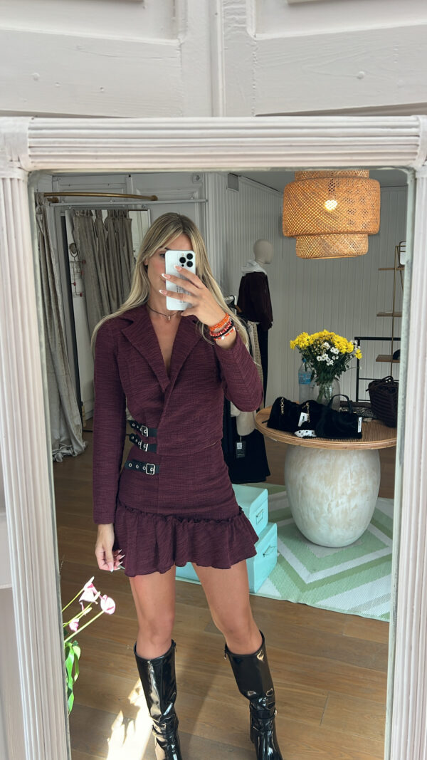 Top burgundy belted