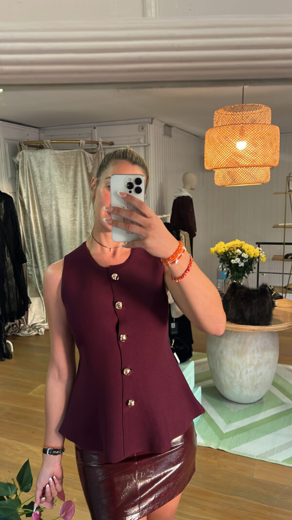 Chaleco botones burgundy