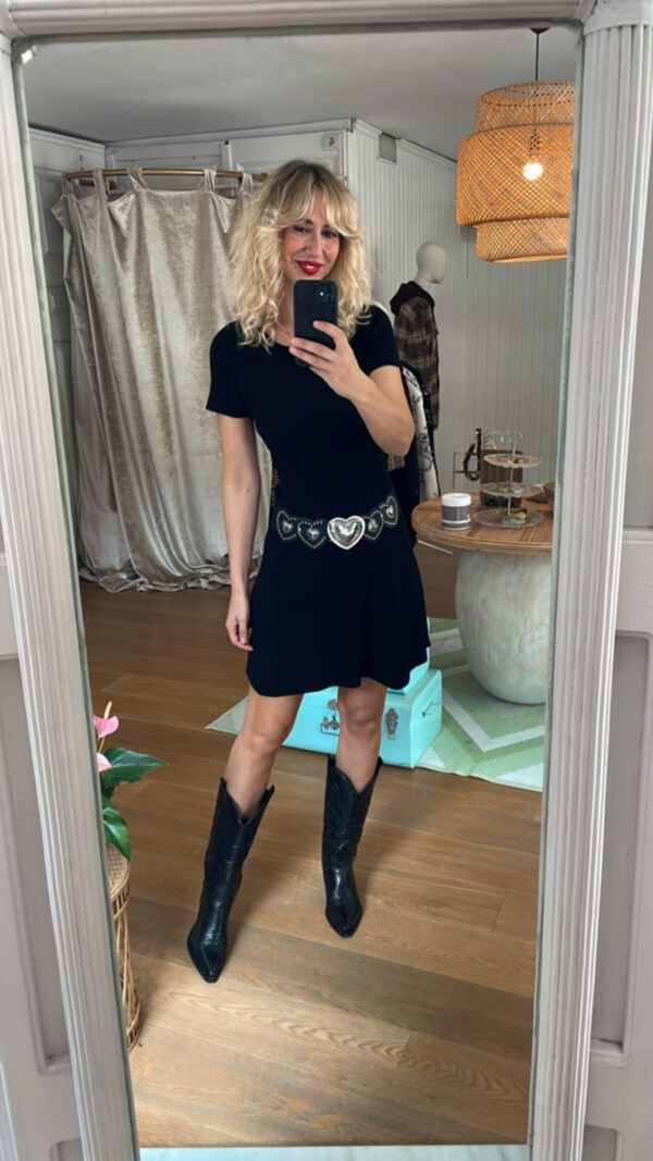 Vestido canalé básico negro