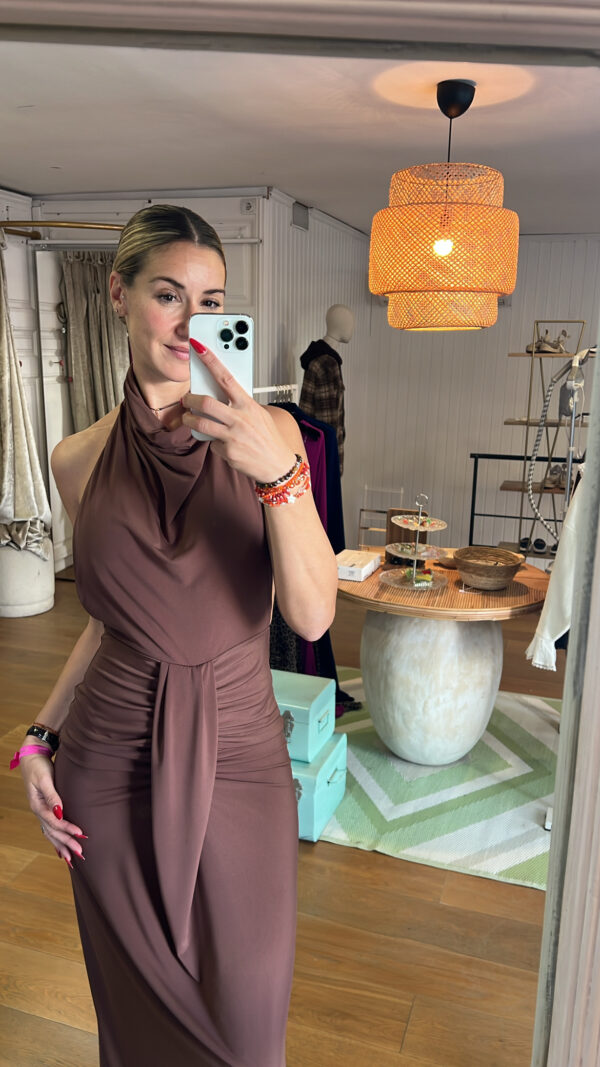 Vestido late marrón