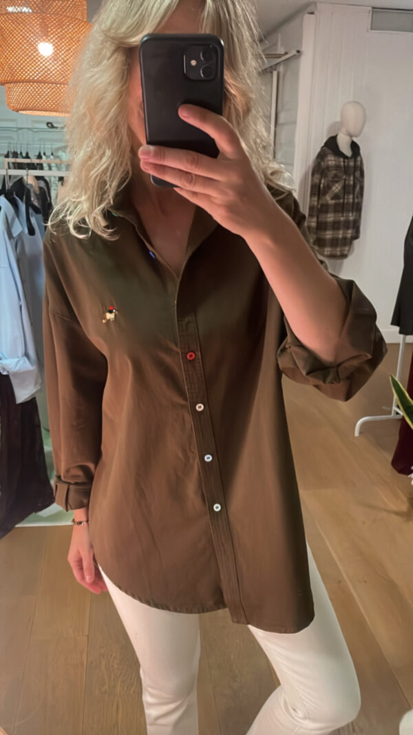 Camisa teckel marrón