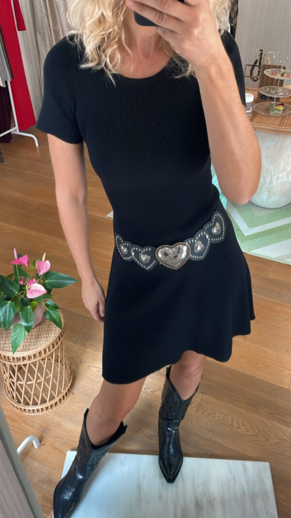 Vestido canalé básico negro