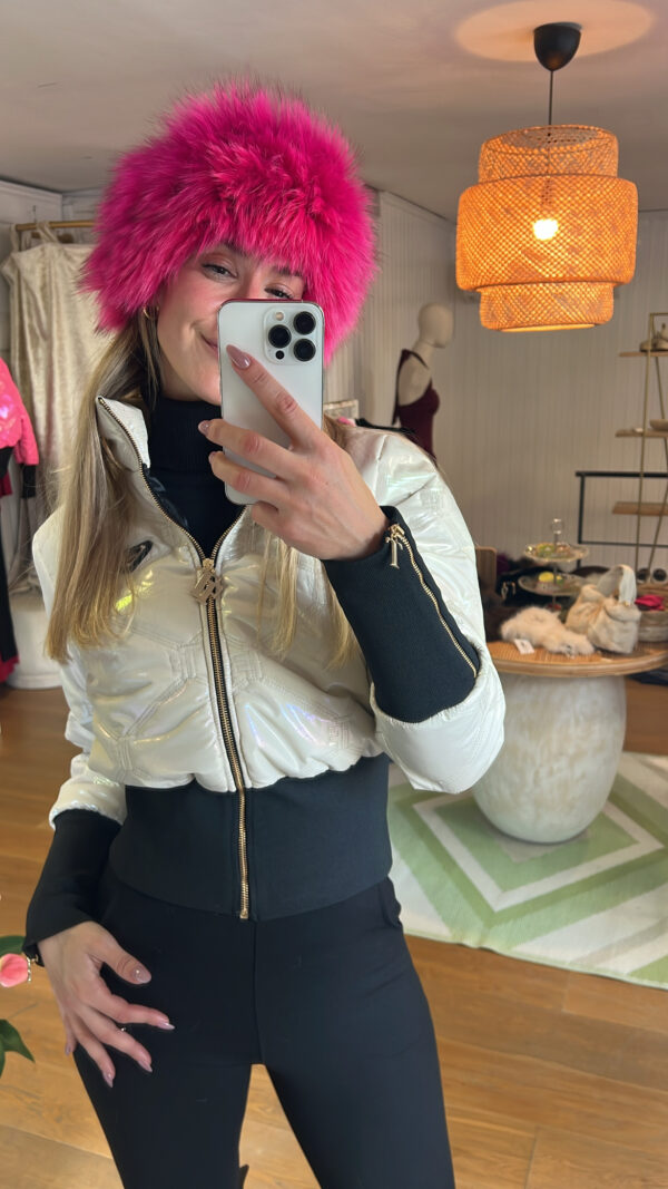 Cuello / orejeras fucsia