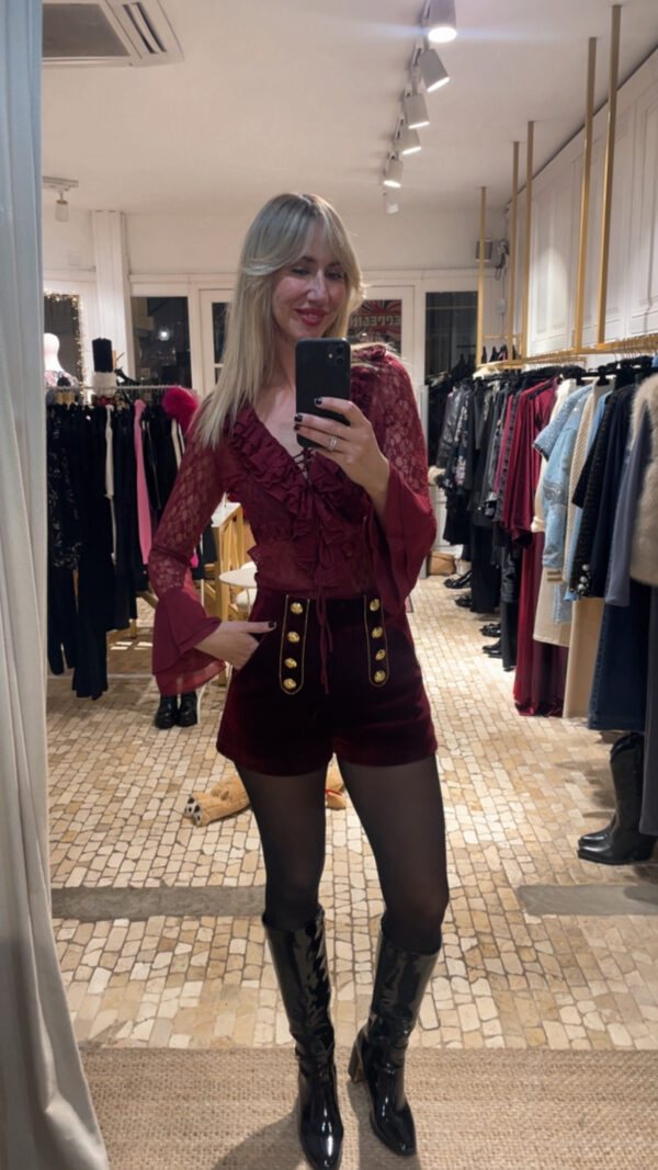 Short velvet captain