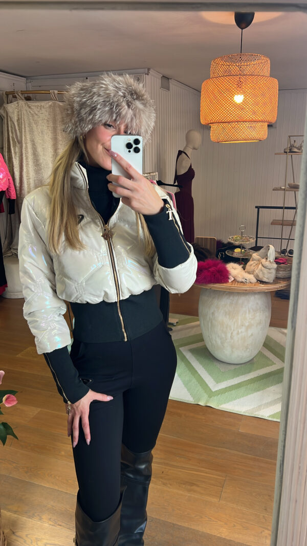 Cuello/ orejeras marrón y beig