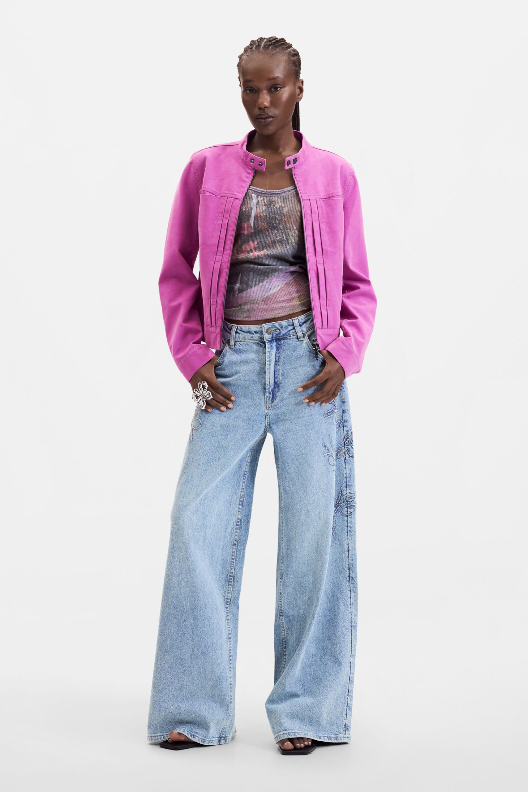 chaqueta efecto piel rosa
