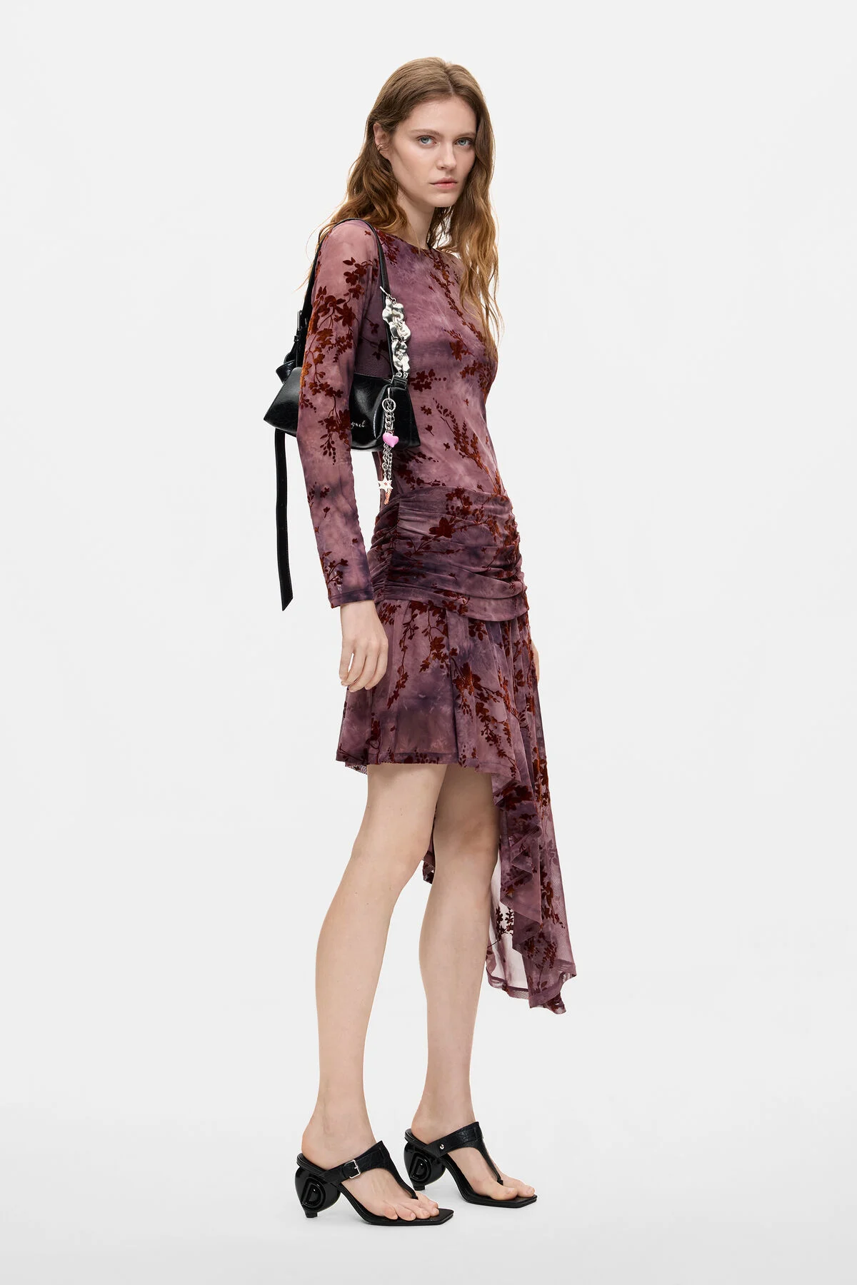 Vestido flocado asimétrico