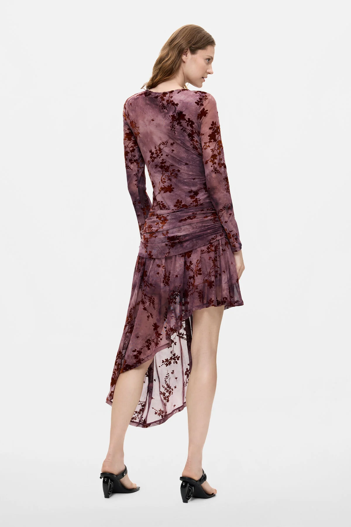 Vestido flocado asimétrico