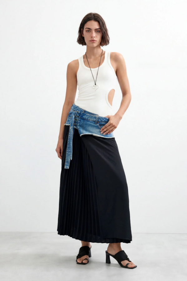 Falda denim plisada