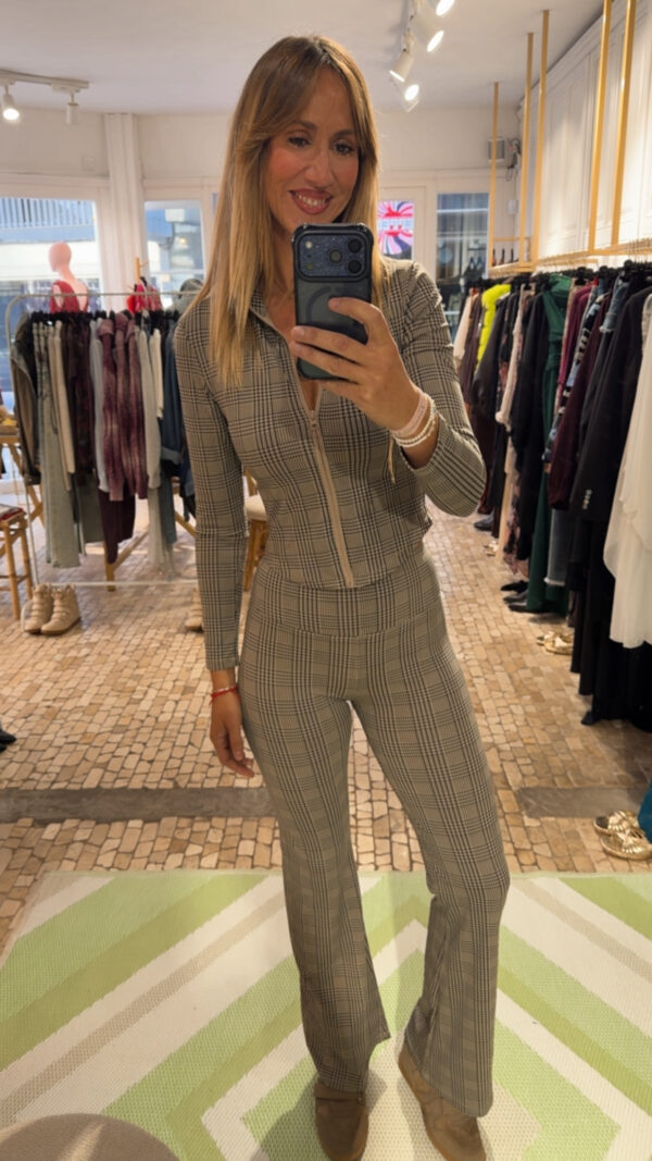 Conjunto wow beige